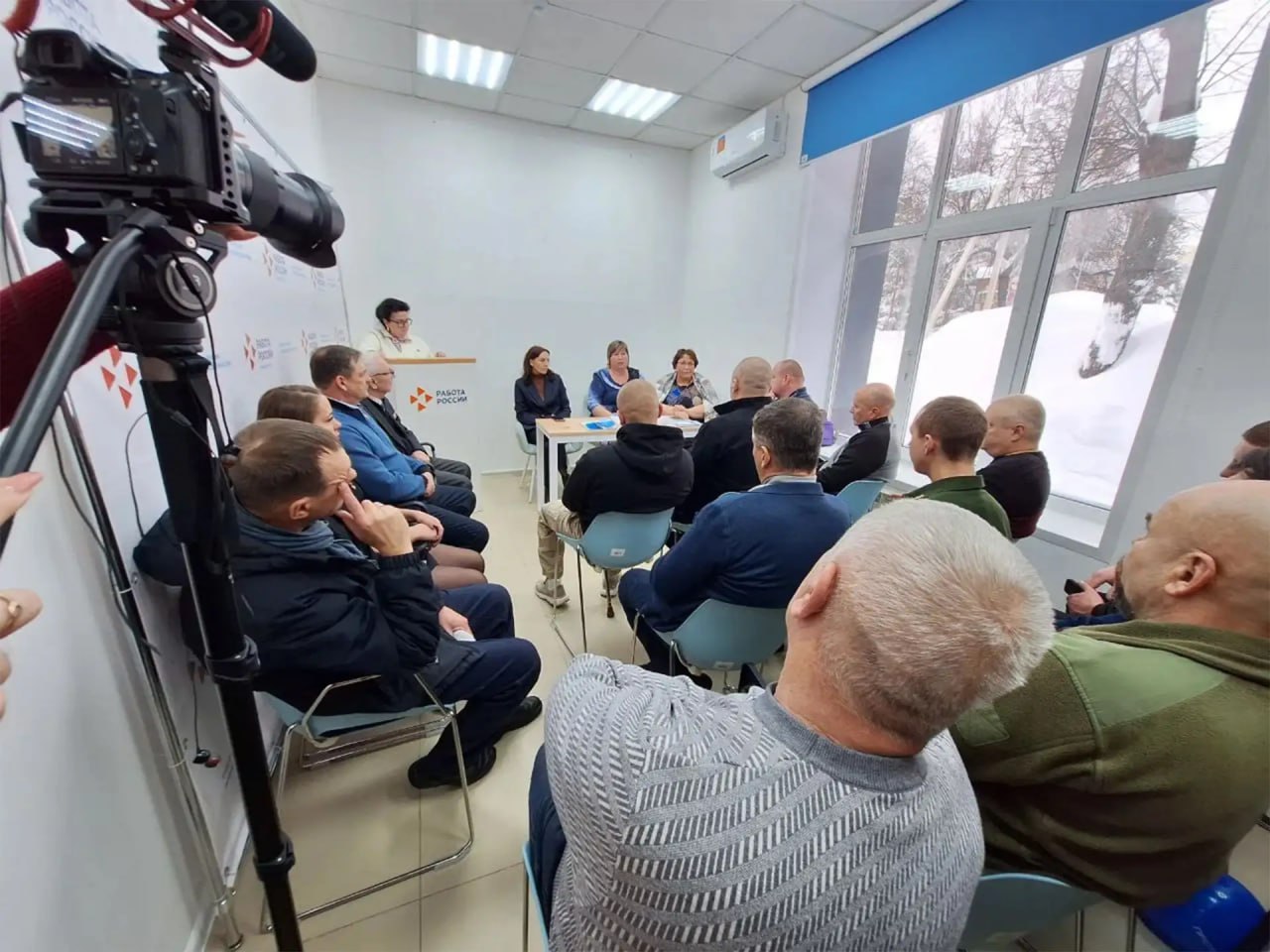 В Жуковском районе начал работу первый «Клуб участников СВО».

Клуб разместился на базе Кадрового...