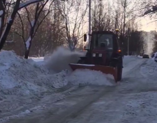 В Калужской области сельхозтехника помогает устранять последствия циклона «Валли».

Тракторы Калу...