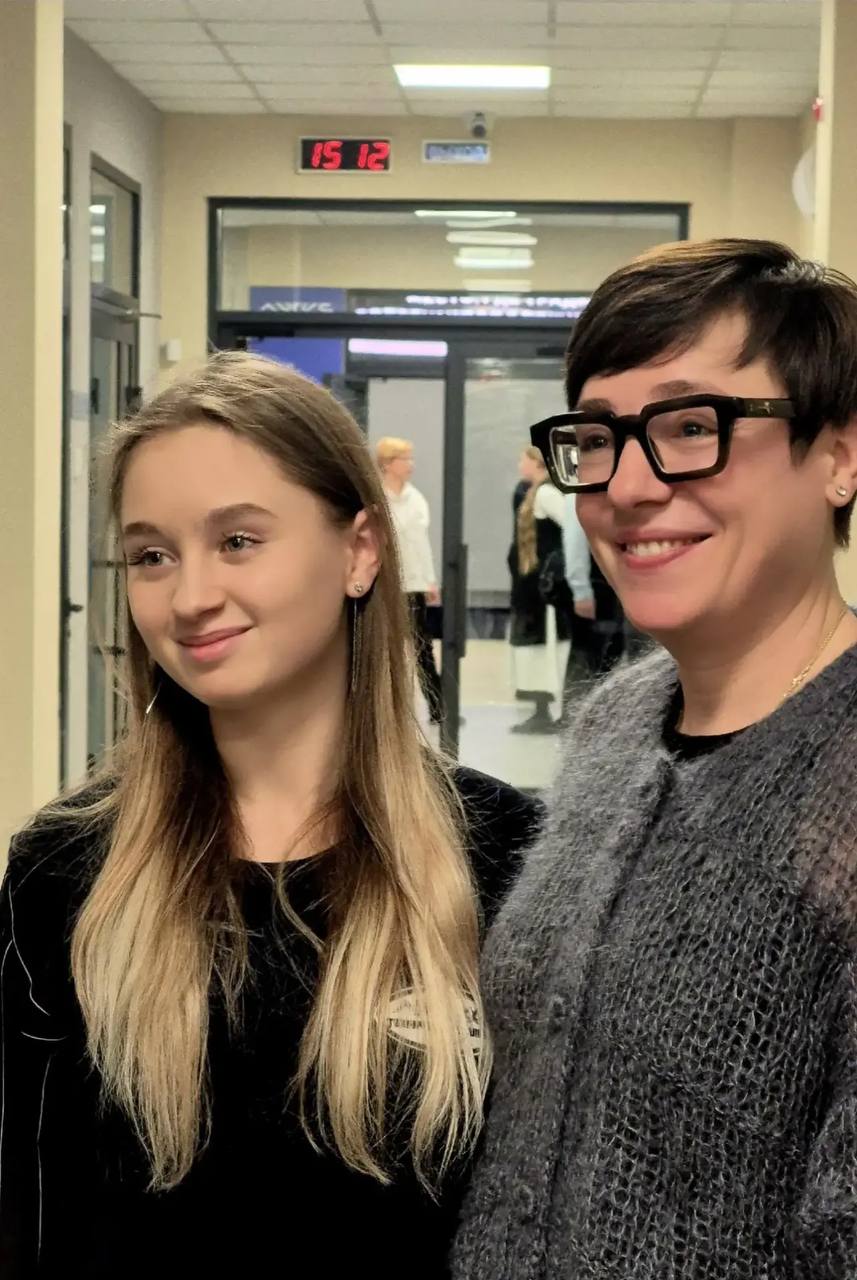 Тутта Ларсен заглянула в ЛОГОС!

Татьяна Романенко (Тутта Ларсен) показала студентам свой фильм «...